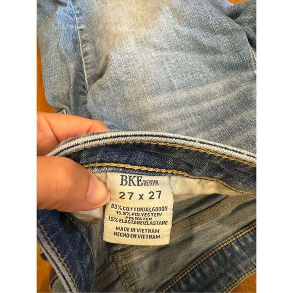 Woman’s BKE Gabby curvey fit ankle high rise crop jeans size 27x27 - Picture 4 of 6